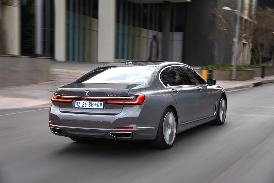  BMW 750Li xDrive (G12) 2019 года  (ZA) (фото 13 из 40)
